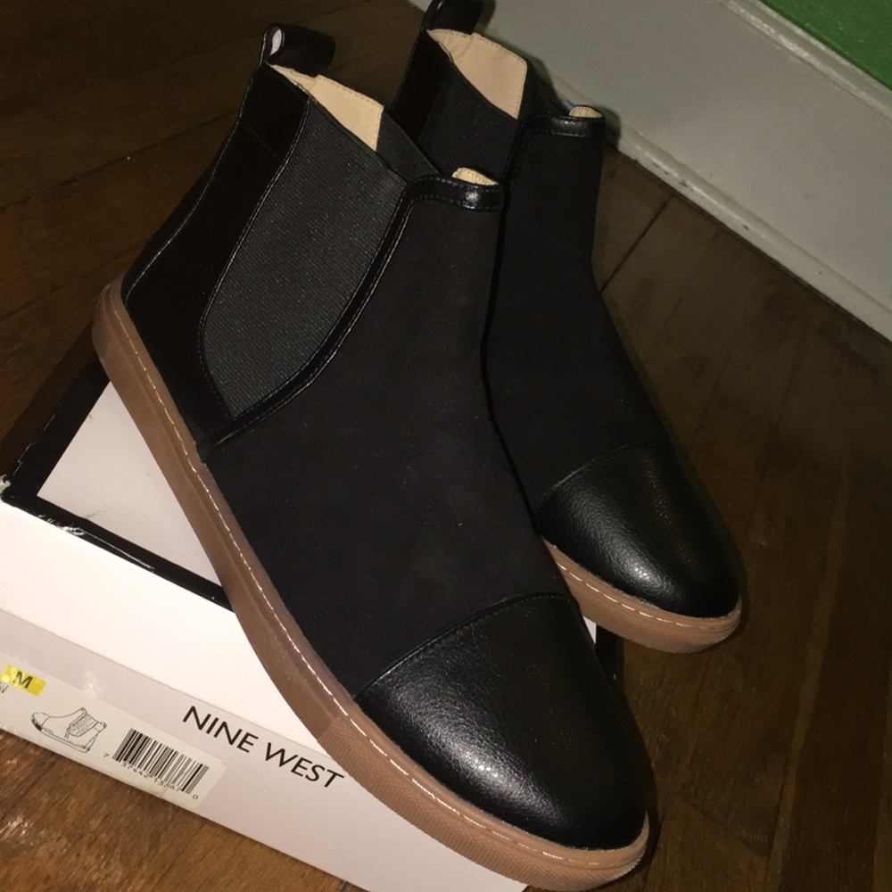 Nine West Mid-Boot